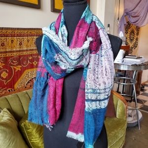 Hard Rock Cafe Music Note Scarf